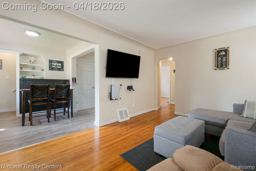 615 Lenox Avenue, Pontiac, MI 48340 — Photo 8