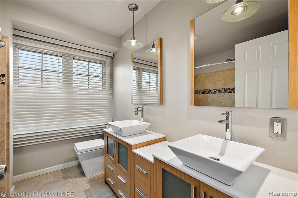 47269 S Chigwidden Drive, Northville, MI 48167 — Photo 33