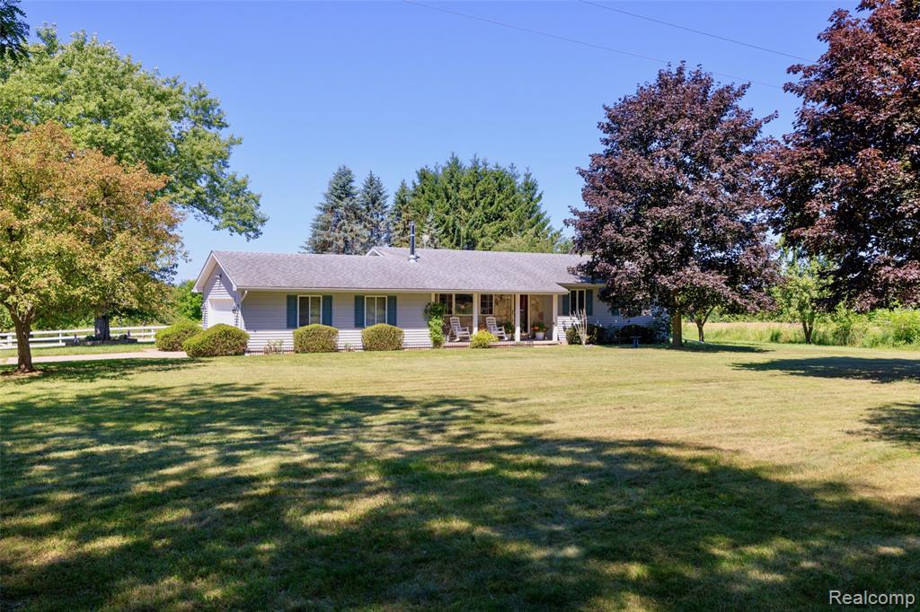 595 N Cedar Road, Fowlerville, MI 48836 — Photo 39