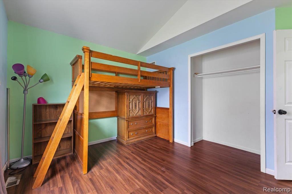 7102 MISSION HILLS Drive, Ypsilanti, MI 48197 — Photo 17