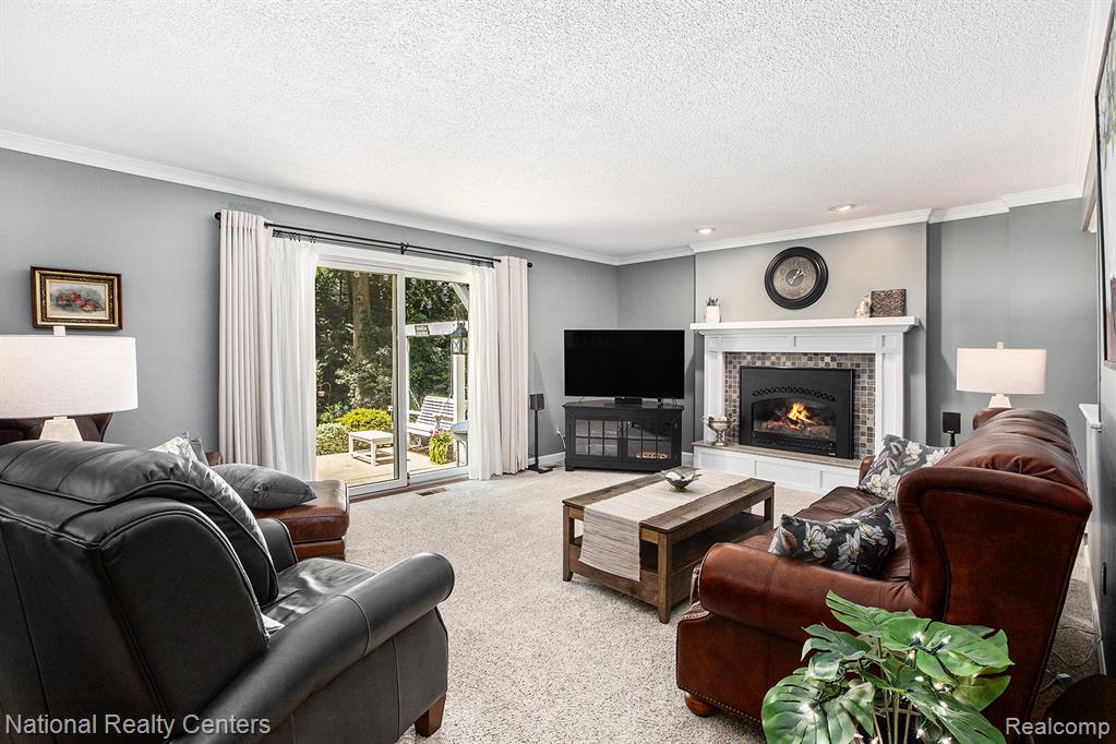 8979 Woodberry Road Road, Plymouth, MI 48170 — Photo 4