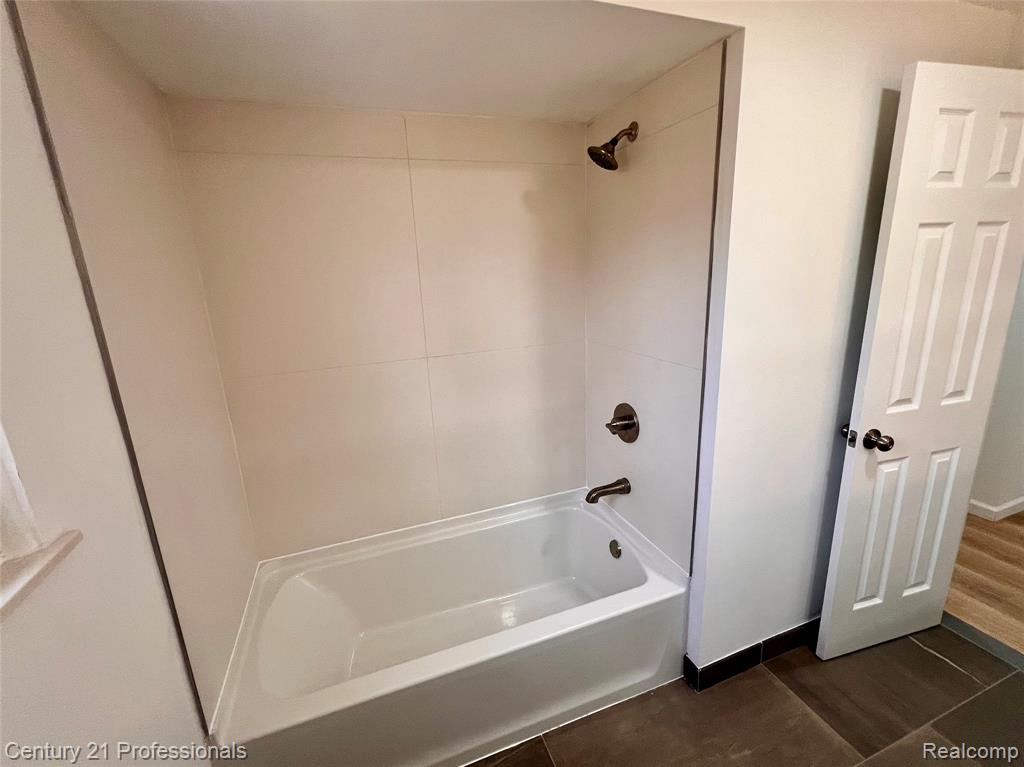 9421 Mapletree Drive, Plymouth, MI 48170 — Photo 14