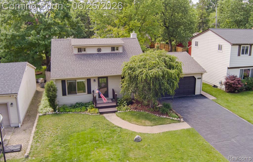 4741 Meadowbrook Avenue, Clarkston, MI 48348 — front exterior