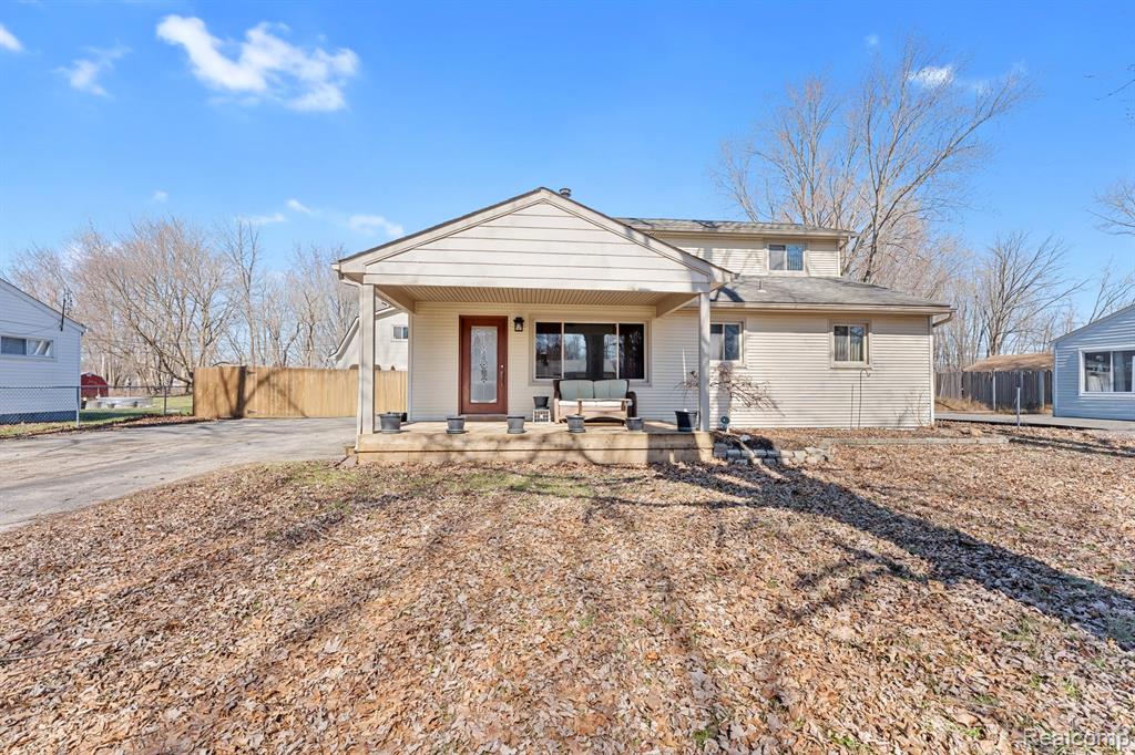 45208 Paris Drive, Belleville, MI 48111 — Photo 2