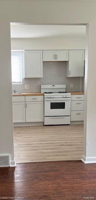 225 DEVONSHIRE Street, Ypsilanti, MI 48198 — Photo 13