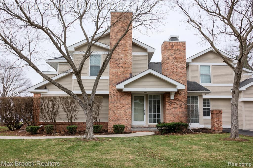 6600 Bellows Court, West Bloomfield, MI — front exterior