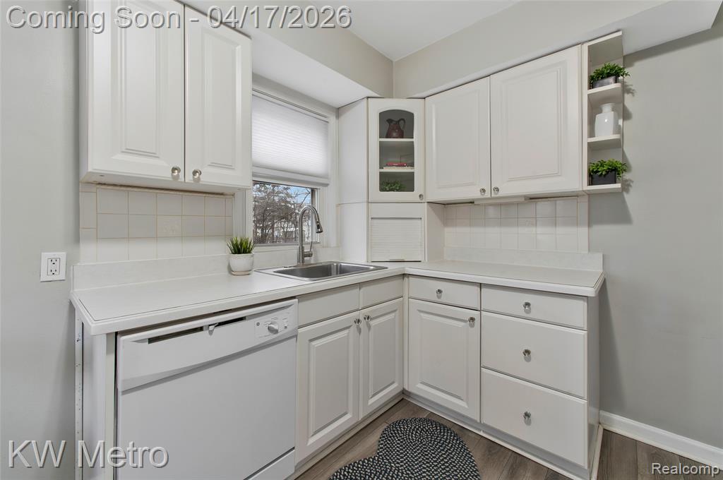 4289 Oakshire Avenue, Berkley, MI 48072 — Photo 7