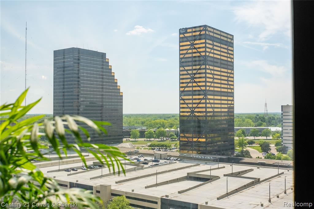 5000 Town Center, 1606, Southfield, MI 48075 — Photo 17
