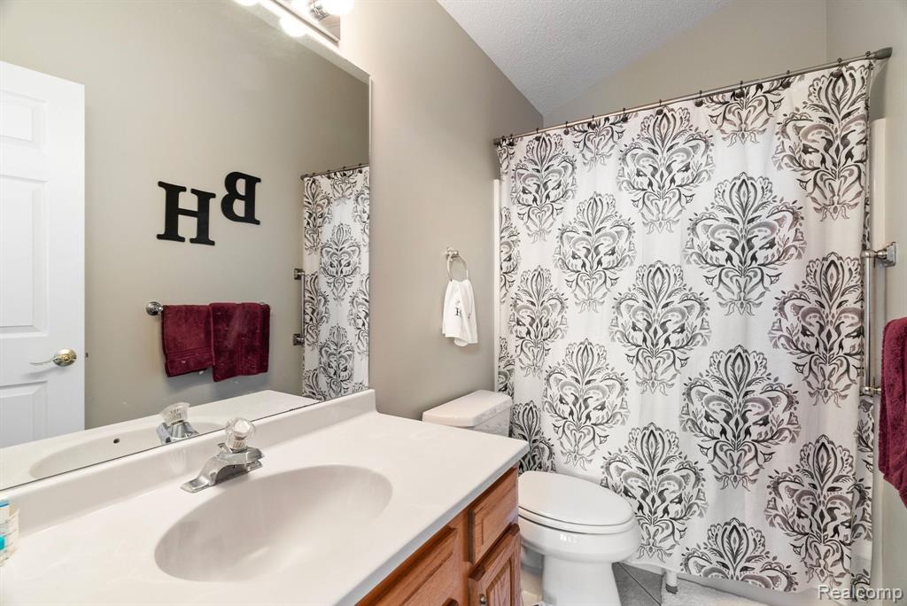 865 CRYSTAL Lane, Marysville, MI 48040 — Photo 34