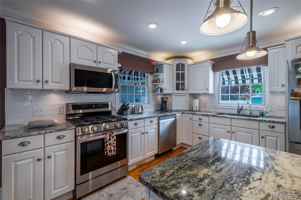 1255 Glendale Street, Burton, MI 48509 — Photo 7