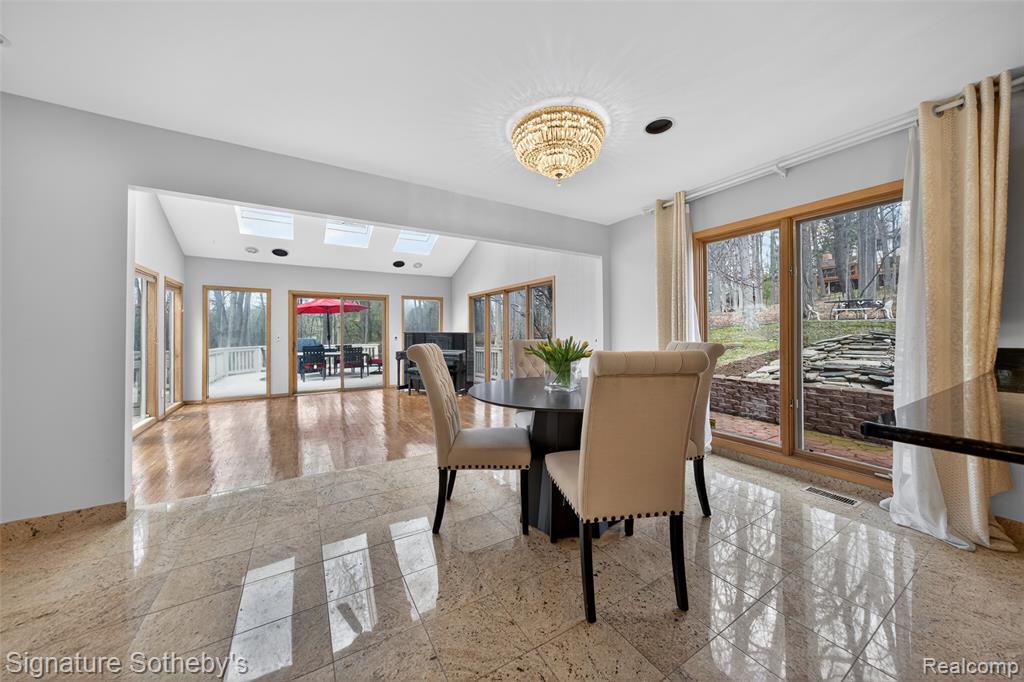 2131 Birchwood Way, Bloomfield Hills, MI 48302 — Photo 19