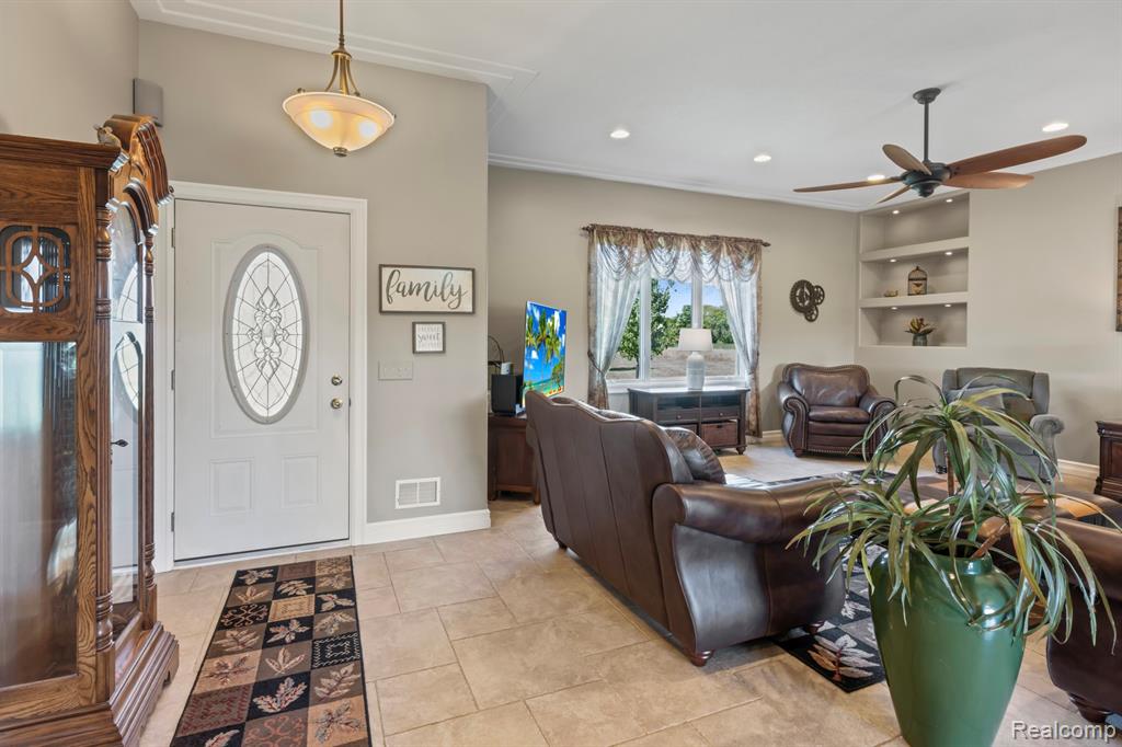 6225 Grand Blanc Road, Swartz Creek, MI 48473 — Photo 10