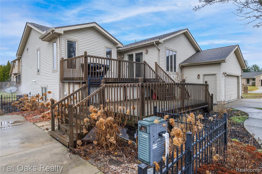 2411 Briar Creek Lane, Burton, MI 48509 — Photo 5