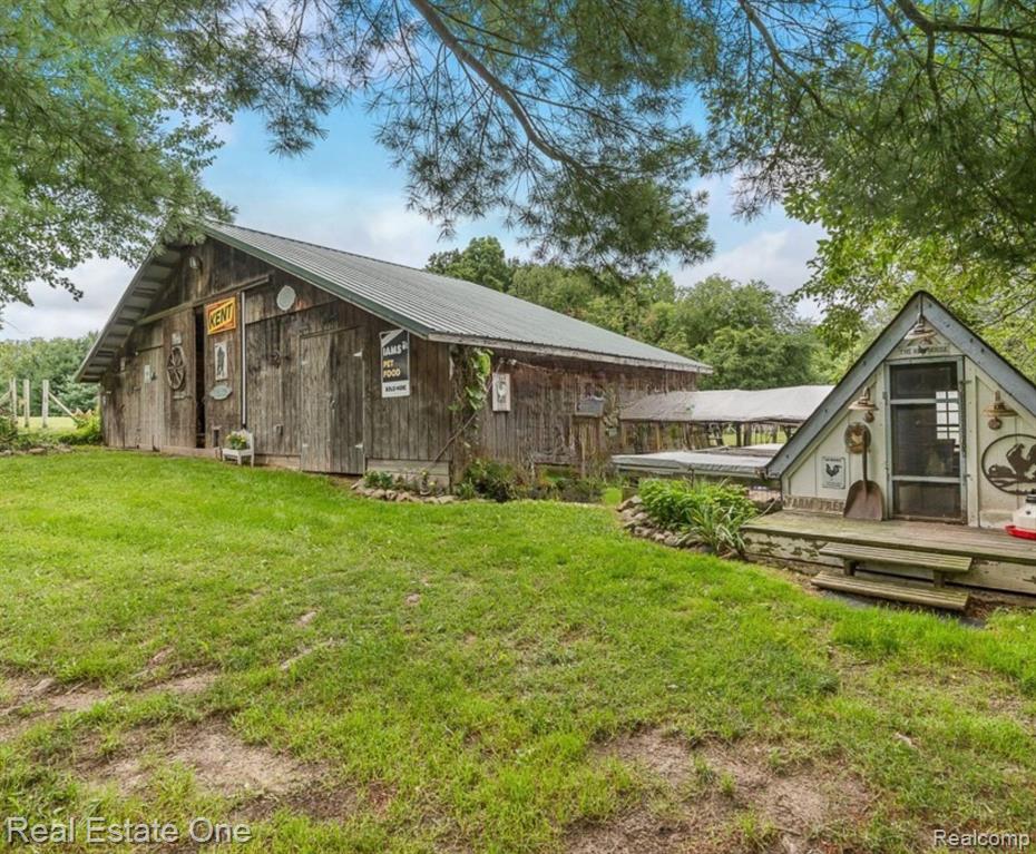 58900 12 Mile Road, New Hudson, MI 48165 — Photo 57