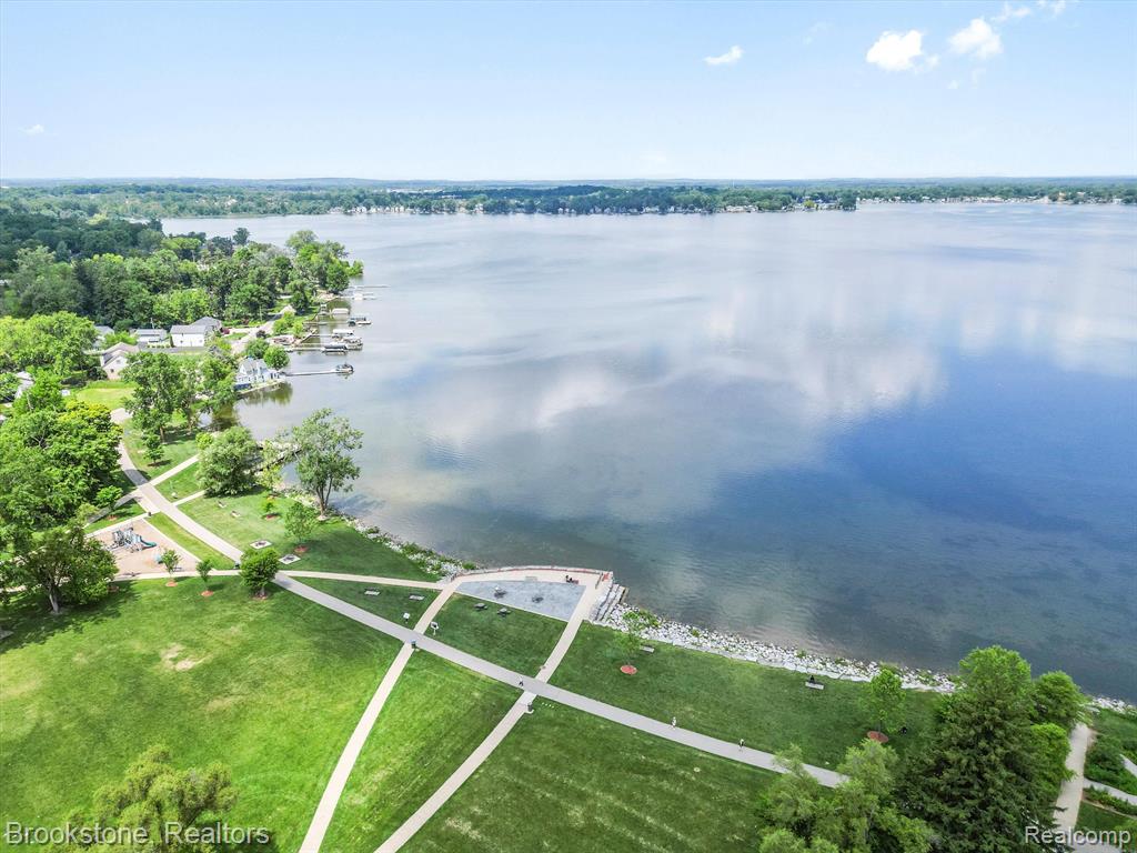 42650 Whitman Way, Novi, MI 48377 — Photo 54