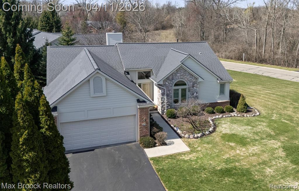5010 Lake Vista Drive, West Bloomfield, MI 48323 — Photo 33