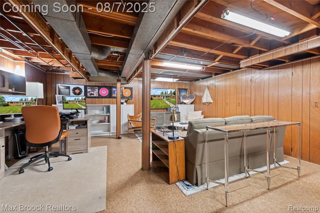 437 Meadow Lane, Rochester, MI 48307 — Photo 16