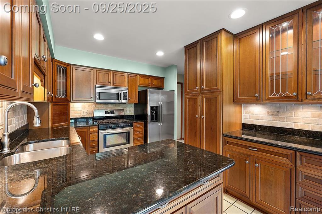 13150 Hidden Creek Drive, Plymouth, MI 48170 — Photo 24