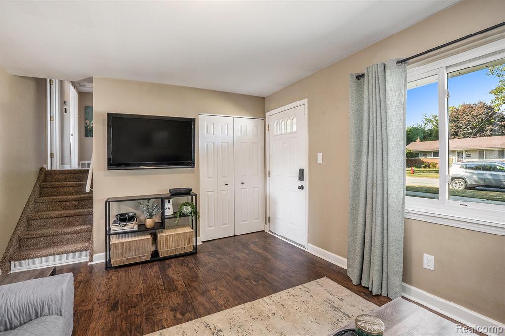41222 Paign Drive, Sterling Heights, MI 48313 — Photo 9