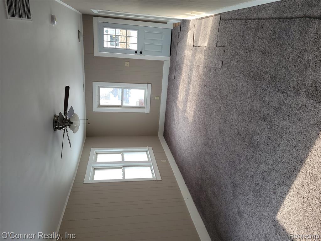 563 Saint Paul Street, Marysville, MI 48040 — Photo 7