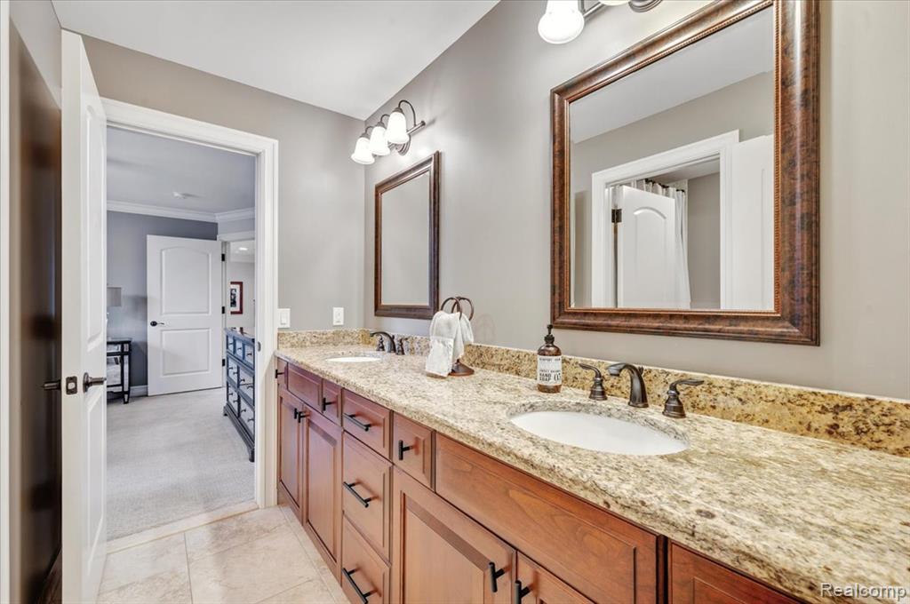 54159 DEER RIDGE Court, Rochester, MI 48307 — Photo 31