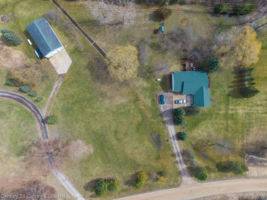 4220 HAPPY HOLLOW Lane, Howell, MI 48855 — Photo 40