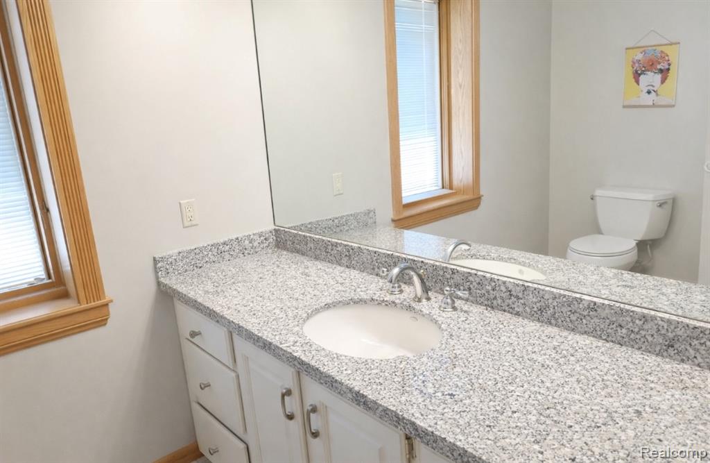 5106 Deer Run Circle, Orchard Lake Village, MI 48323 — Photo 22