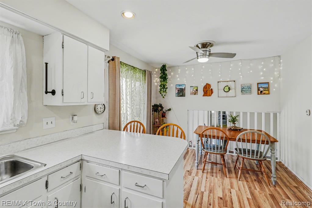 527 Spring Lane, Flushing, MI 48433 — Photo 8