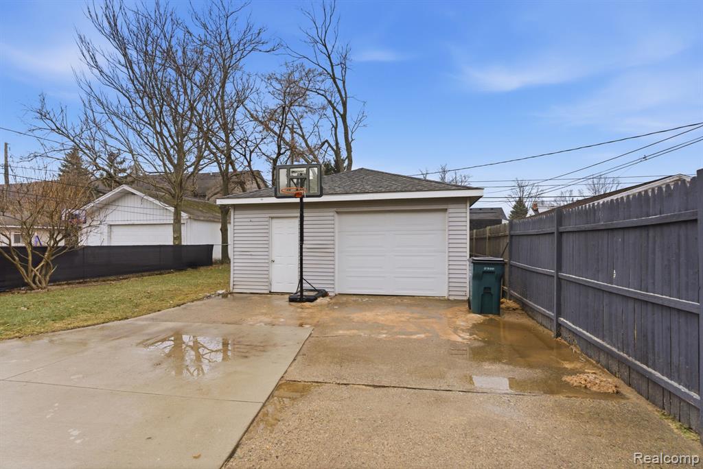 57 W Elmwood Avenue, Clawson, MI — Photo 29