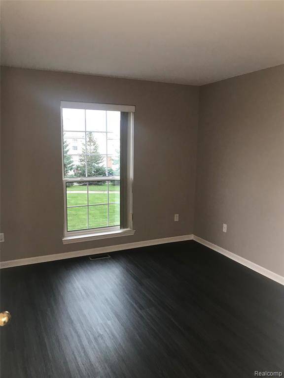 26210 Chesapeake Circle, Walled Lake, MI 48390 — Photo 14