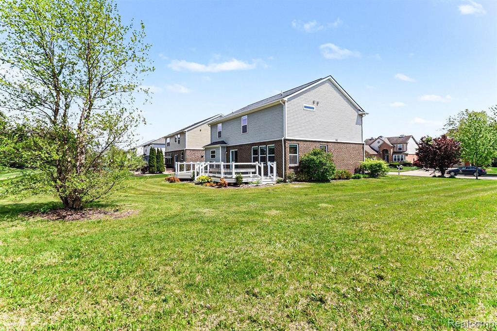7558 Abigail Dr, Ypsilanti, MI 48198 — Photo 33