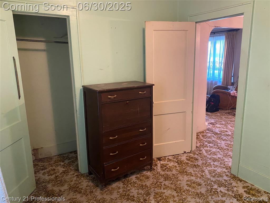 972 Tacken Street, Flint, MI 48532 — Photo 5