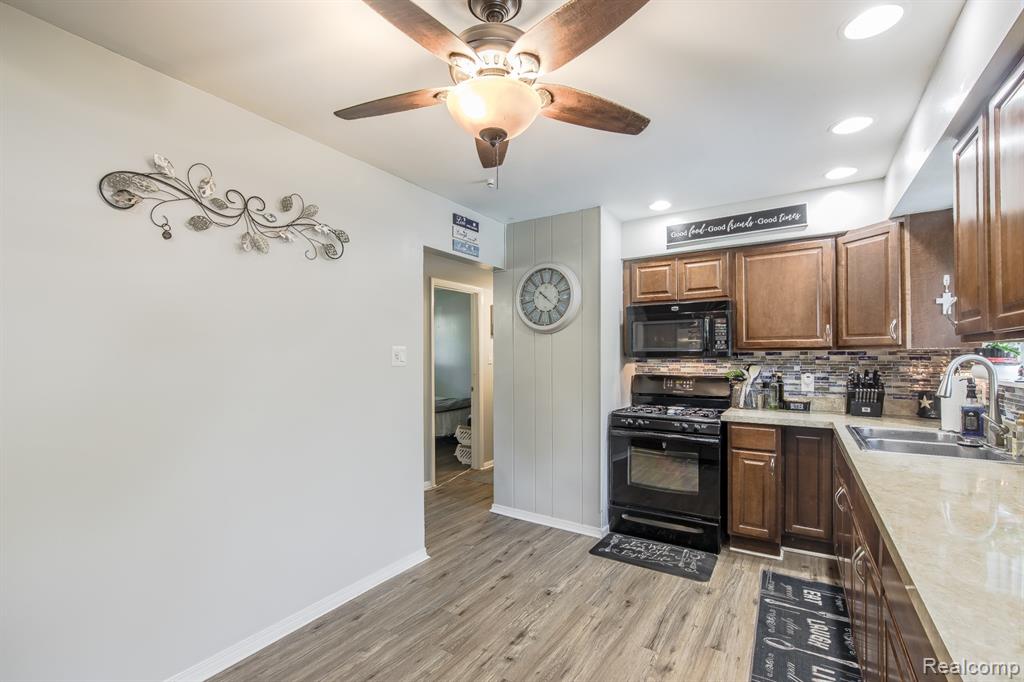 6621 Doyon Drive S, Waterford, MI 48327 — Photo 14