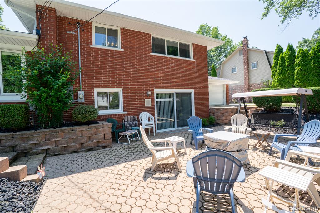 8310 Burning Bush Road, Grosse Ile, MI 48138 — Photo 37