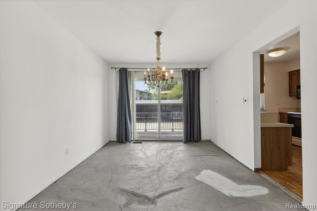 27671 W Echo Valley, Farmington Hills, MI 48334 — Photo 5