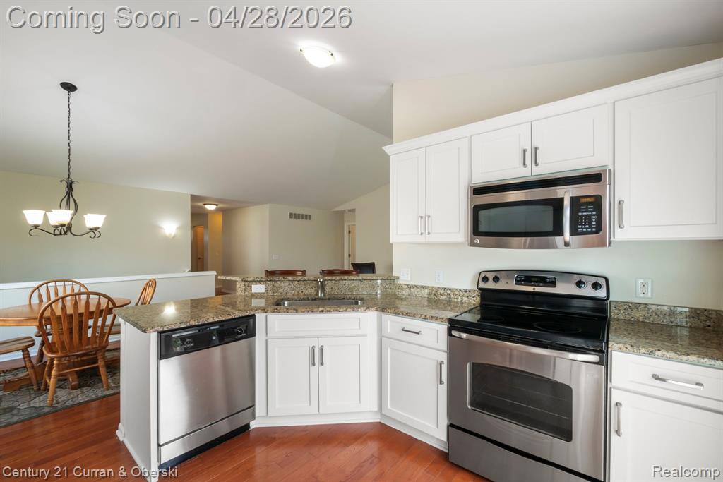 1091 Paddock Drive, South Lyon, MI 48178 — Photo 29
