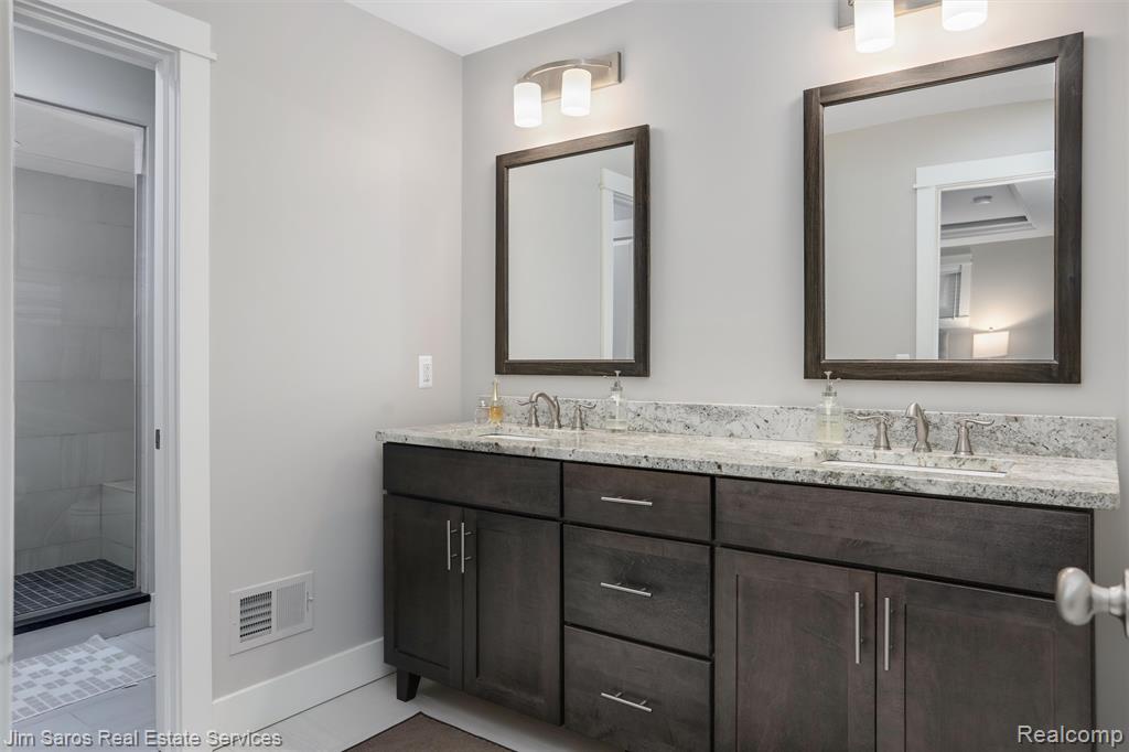 406 N Altadena Avenue, Royal Oak, MI 48067 — Photo 21