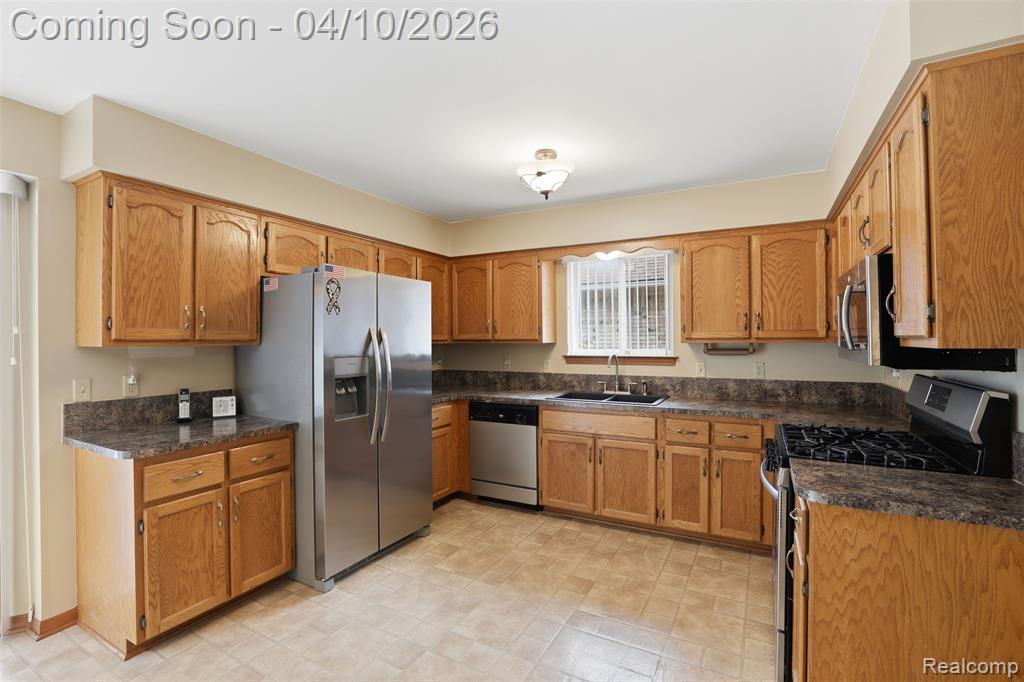 28737 Stonehenge Drive, Chesterfield, MI 48047 — Photo 12