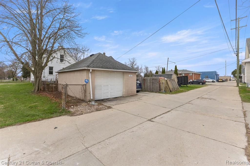 736 FORD Avenue, Wyandotte, MI 48192 — Photo 18