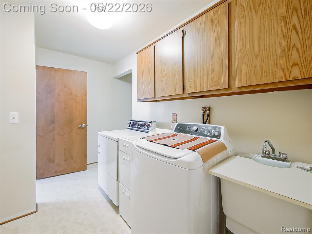 38663 Cypress Meadow Drive, Clinton Twp, MI 48036 — Photo 12