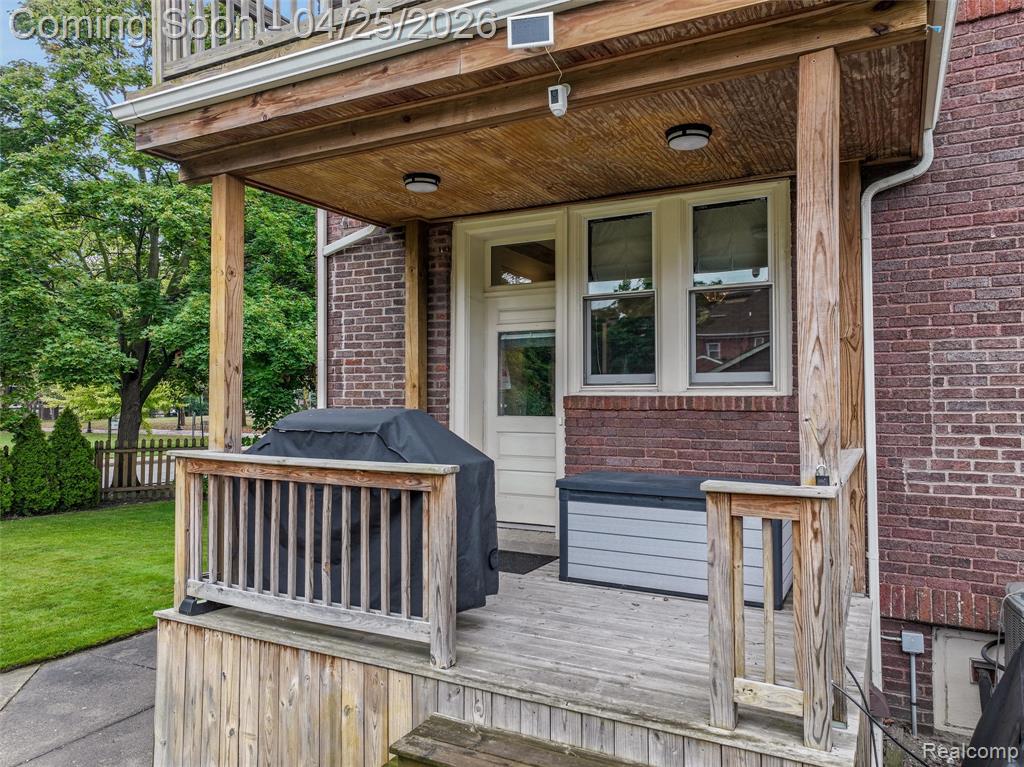 658 Pallister, Detroit, MI 48202 — Photo 56