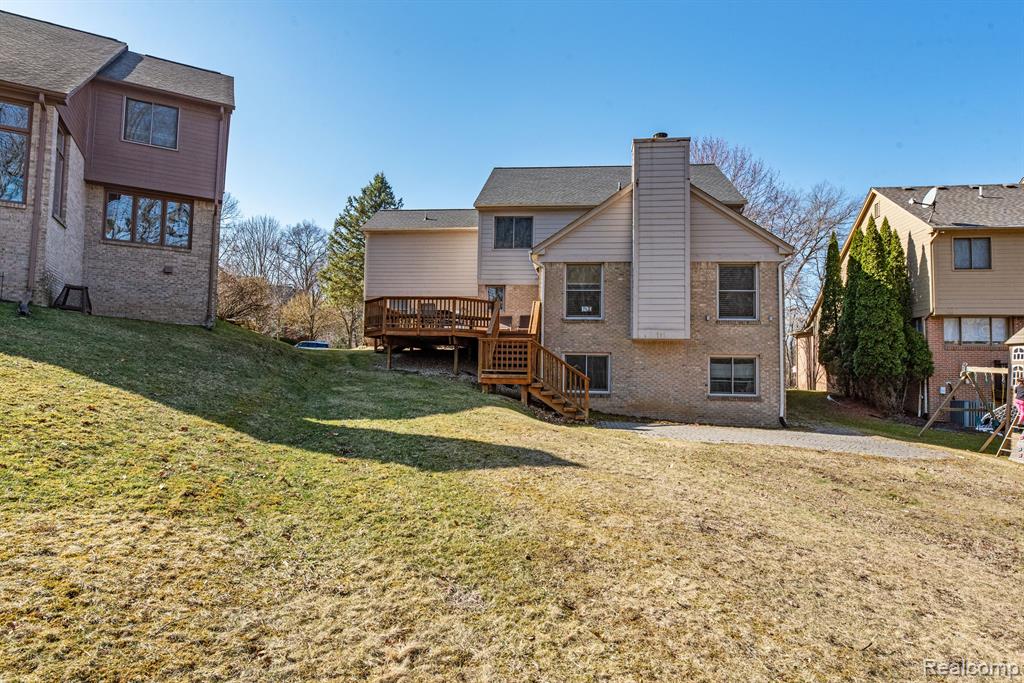 4764 WOODBINE Circle, West Bloomfield, MI 48323 — Photo 25