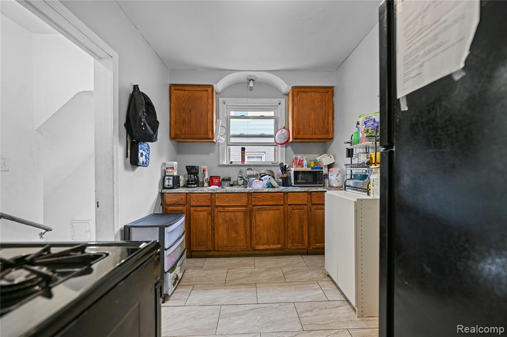 9141 Hartwell Street, Detroit, MI 48228 — Photo 13
