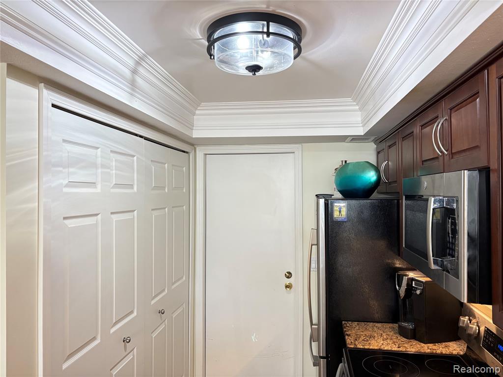 607 Perry Creek Drive, Grand Blanc, MI 48439 — Photo 31