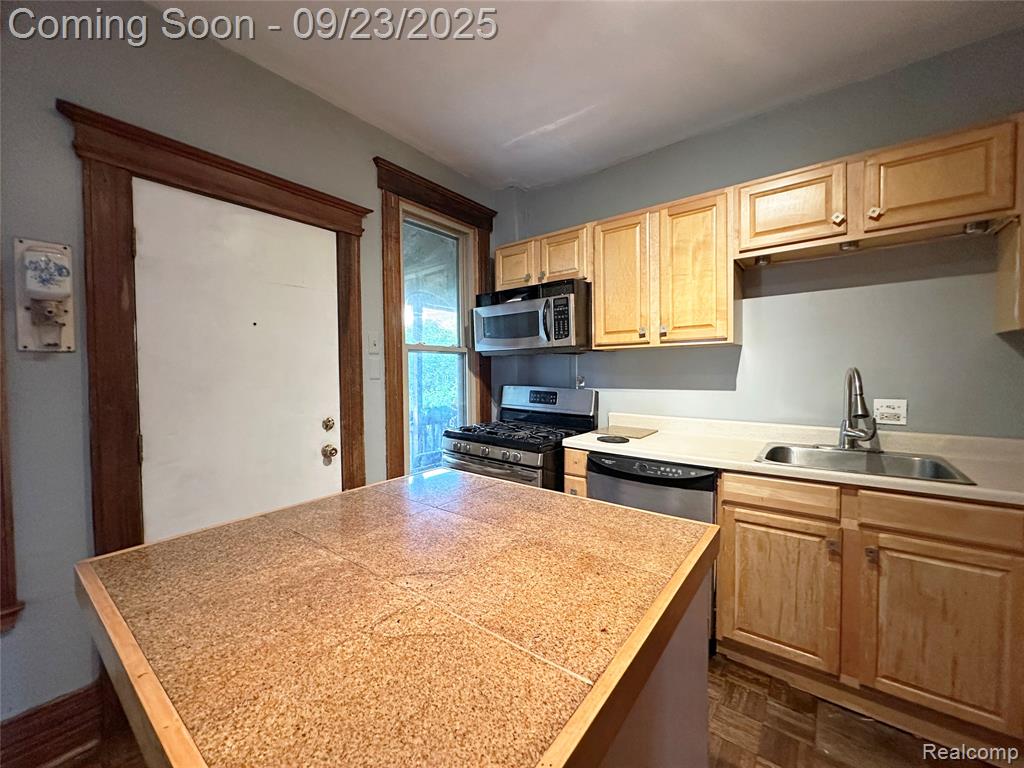 4345 Trumbull Street, Detroit, MI 48208 — Photo 33