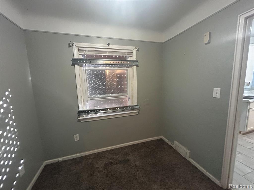 9961 VAUGHAN Street, Detroit, MI 48228 — Photo 5