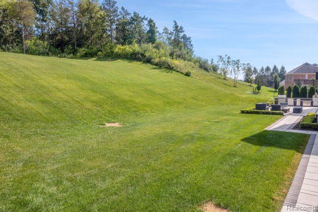 8343 STONEY CREEK Drive, South Lyon, MI 48178 — Photo 50