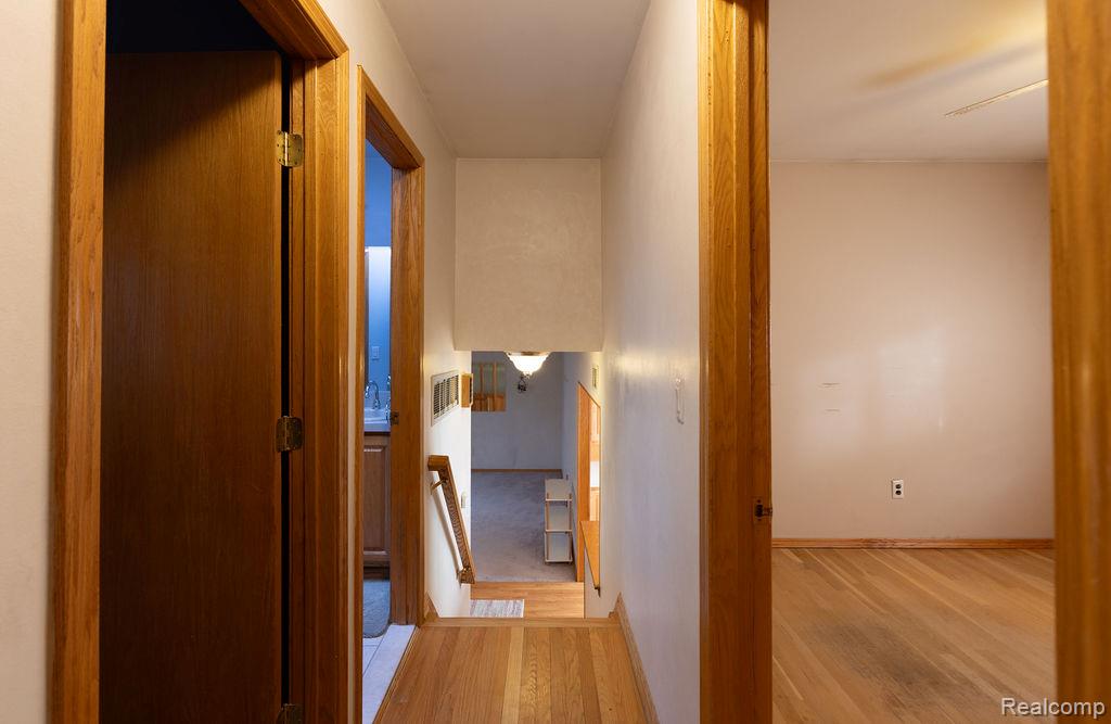 43428 Hartwick Drive, Sterling Heights, MI 48313 — Photo 30