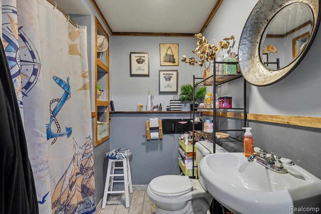 4251 E Maple Avenue, Grand Blanc, MI 48439 — Photo 26