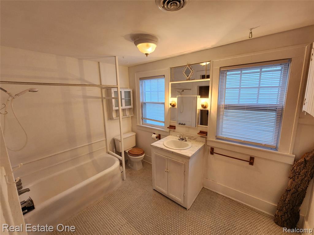 400 Stratford Road, Ferndale, MI 48220 — Photo 14
